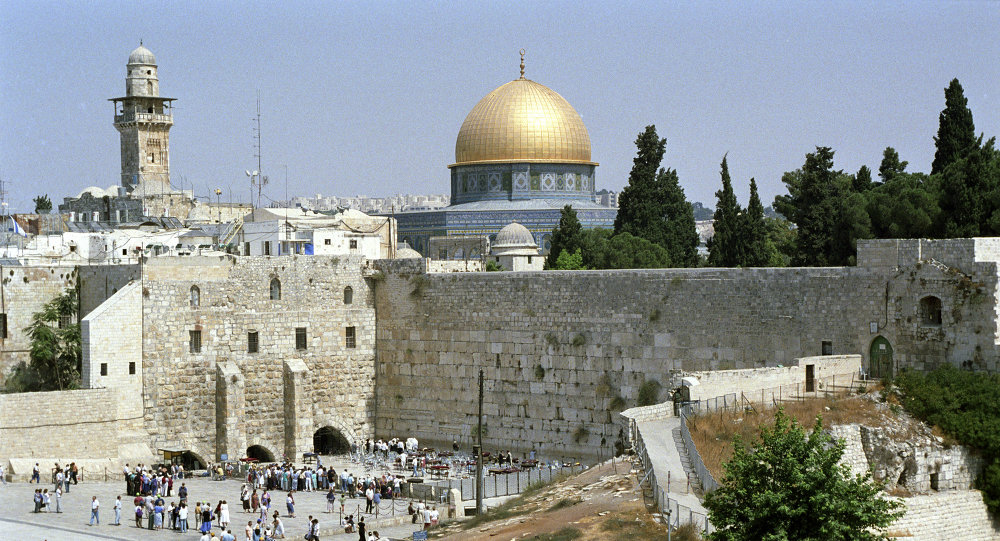 هآرتس تفضح تنازلات عربية وفلسطينية كبيرة حول الأقصى