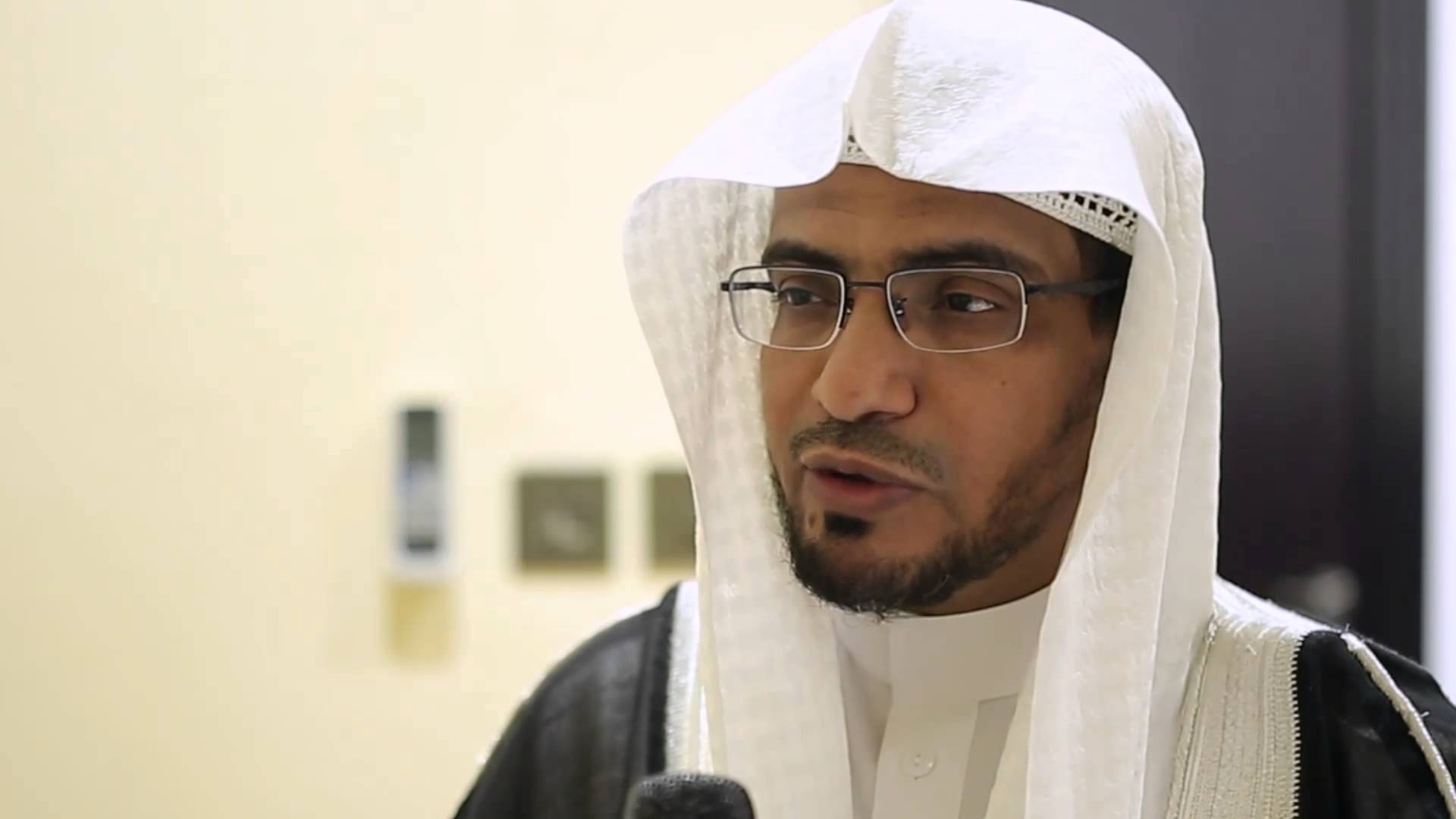 اخر شطحات مشايخ السلطان.. الدعوة لـ"حراك15سبتمبر" من خطوات الشيطان!