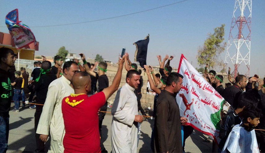 موكب من أبناء سهل نينوى من الشبك والتركمان في ذكرى عاشوراء عند مقام الإمام السجاد (ع)