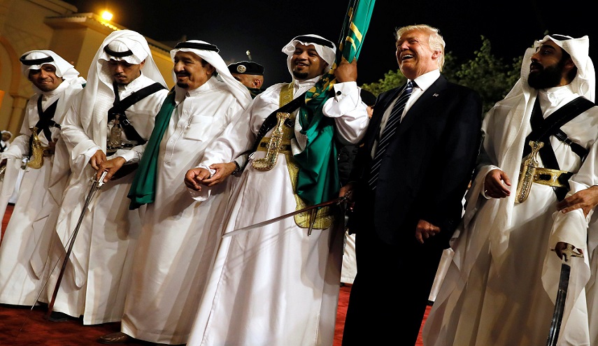 الملك سلمان يتصل بترامب ويؤيد استراتيجيته الجديدة تجاه إيران!