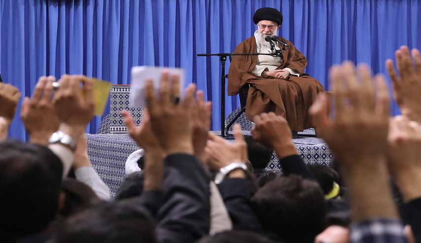 بالصور.. لقاء الطلاب بالإمام الخامنئي في يوم التلميذ واليوم الوطني لمقارعة الاستكبار