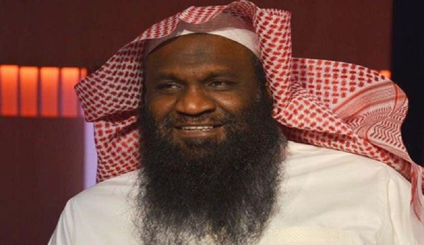   عادل الكلباني ...من خطيب الحرم المكي الى لاعب بلوت!!
