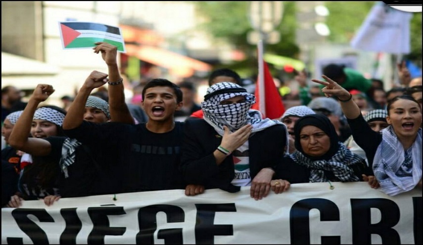 بالصور .. تظاهرة في لندن إحياءً لذكرى "النكسة" وتنديدًا بزيارة نتنياهو 