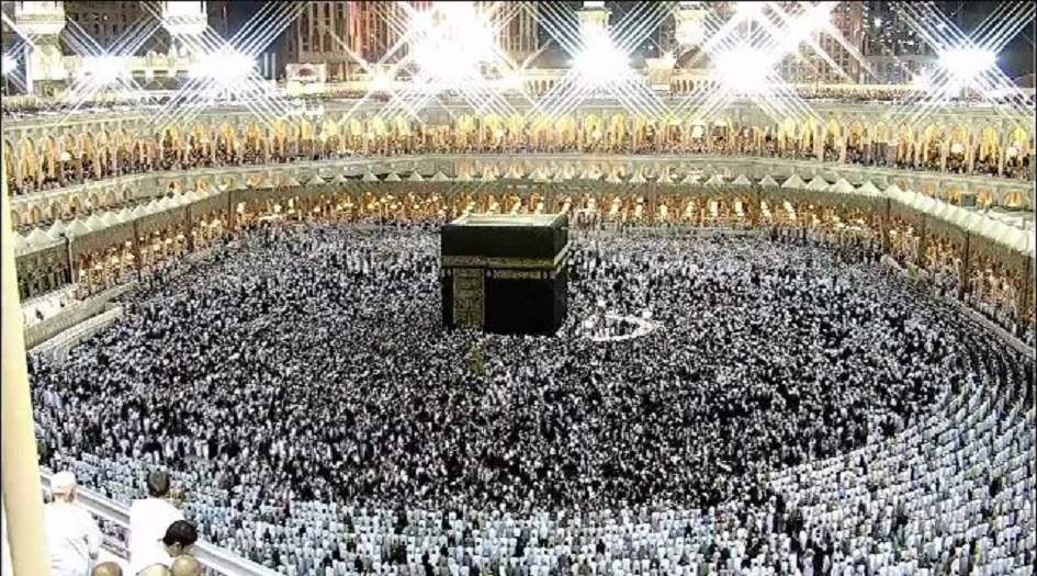  ذوو الحاج المتوفى بالحرم المكي يروون  تفاصيل جديدة وصادمة بشأن حادثة "الانتحار"