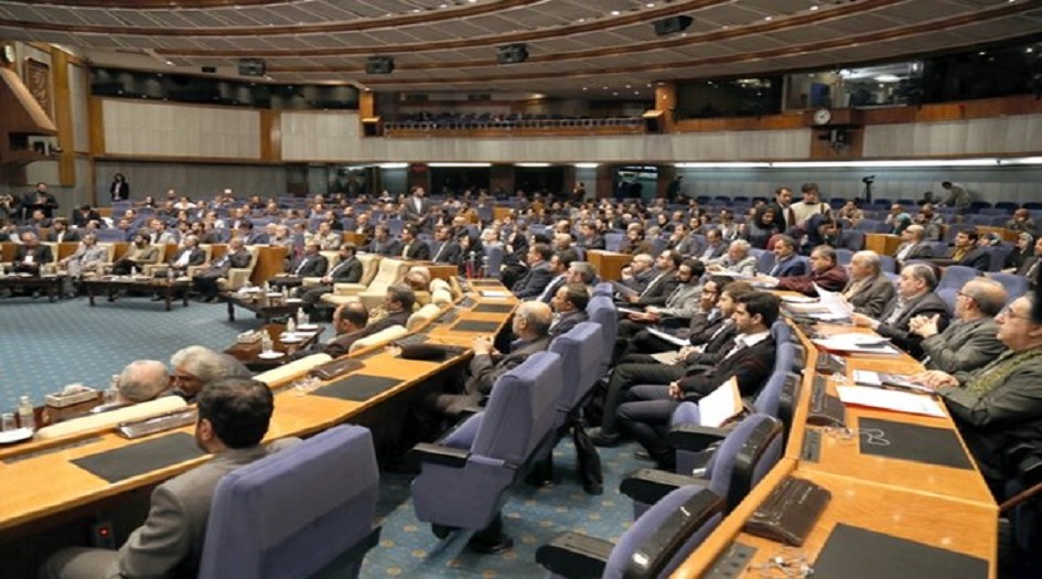 بدء اعمال مؤتمر "الحكم والتخطيط السياسي" في طهران 