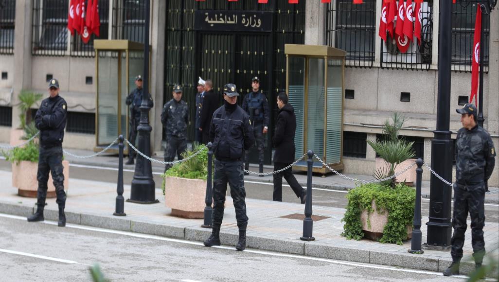 الأمن التونسي يحجز 19 رسالة "مسمومة" تستهدف شخصيات عامة