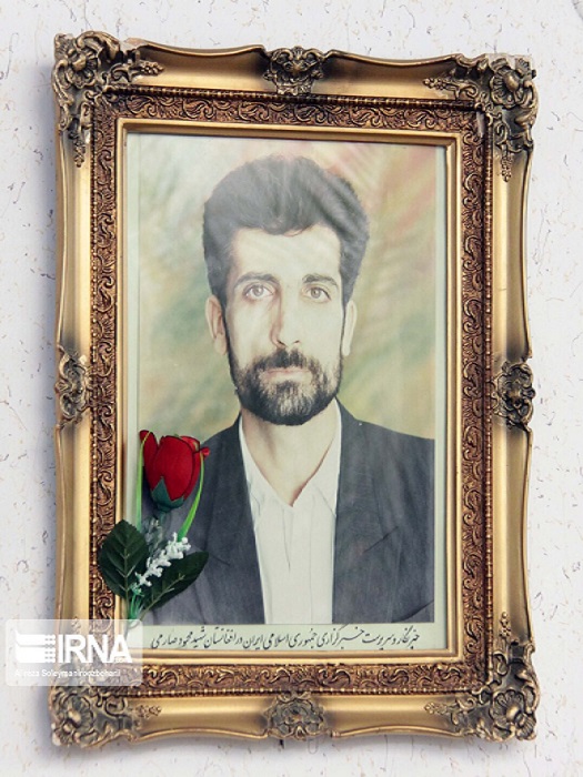 من هو الشهيد صارمي الذي اطلق على يوم استشهاده يوم الصحافي؟