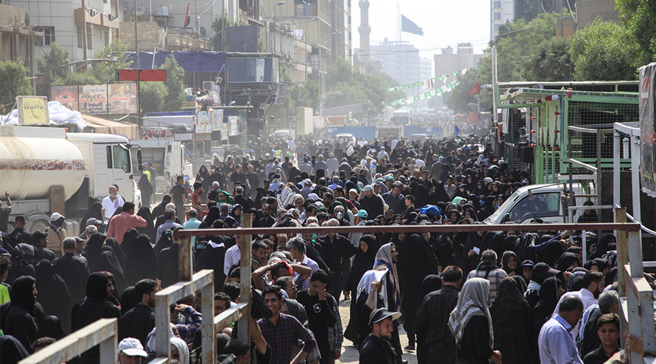 بالصور: كربلاء تكتظ بالزائرين الوافدين لاحياء زيارة الاربعين