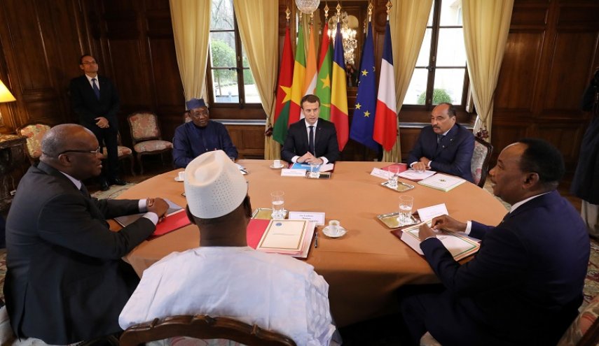 فرنسا تؤجل قمة ’مجموعة الساحل’ اثر الهجوم الدموي بالنيجر