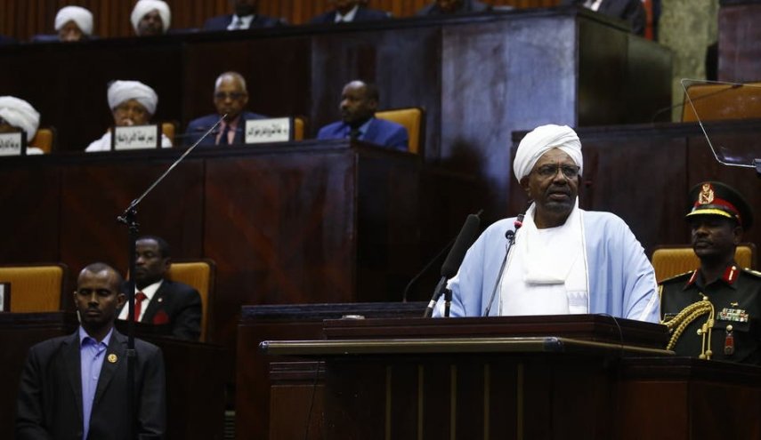 النيابة السودانية: البشير قد يواجه عقوبة الإعدام 