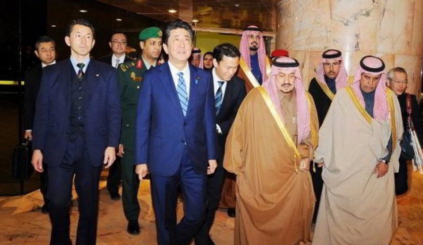 "شينزو آبي" في "الرياض"