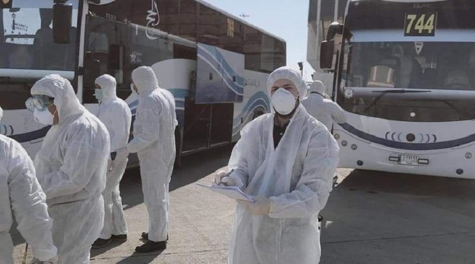 بالصور.. وصول الطلبة العراقيين من الصين وحجزهم في مستشفى الفرات