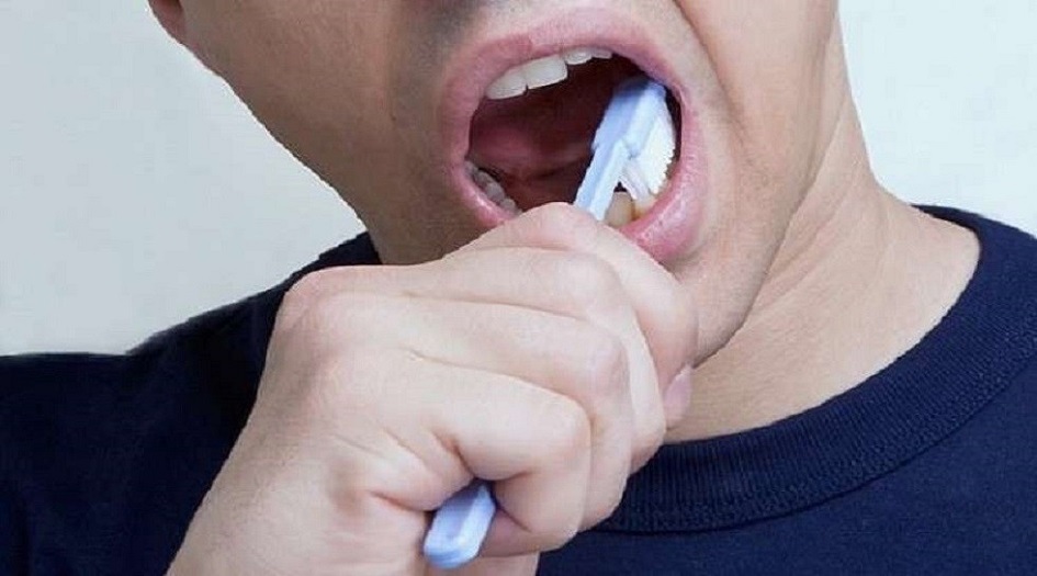 ما علاقة أمراض اللثة بالسكتات الدماغية؟