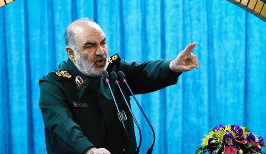 اللواء سلامي: شواطئ الخليج الفارسي تشهد اليوم ولادة قوة جديدة