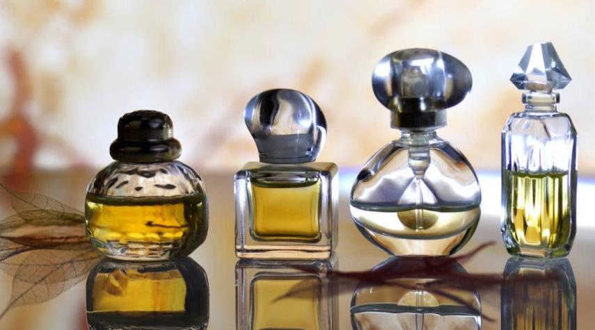 خبيرة فرنسية تكشف عن علاقة نوع محدد من العطور بالفيروس التاجي