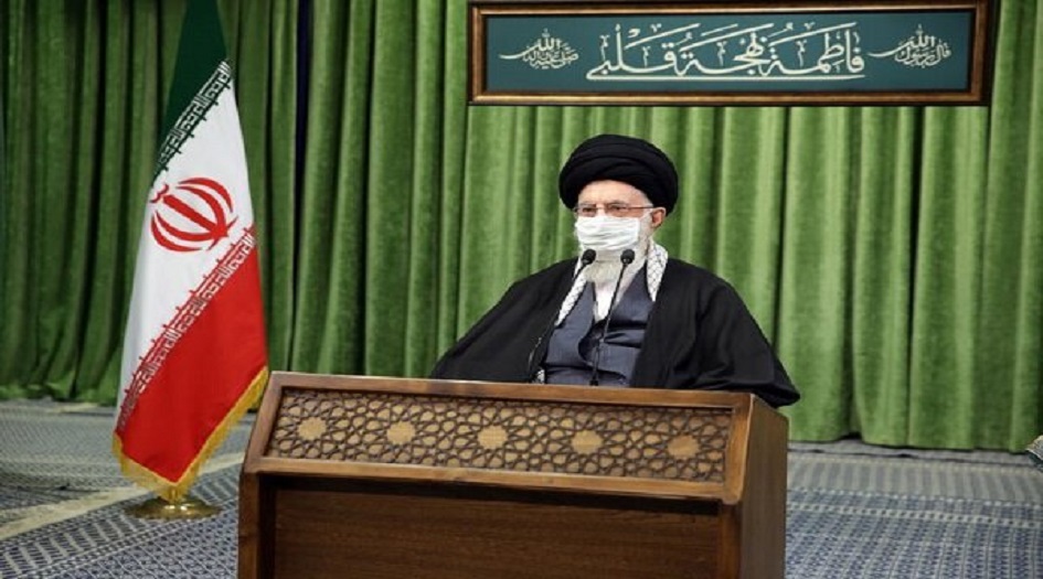 الامام الخامنئي: العدو لا يستطيع ارتكاب  اي حماقة في المواجهة مع الجمهورية الاسلامية