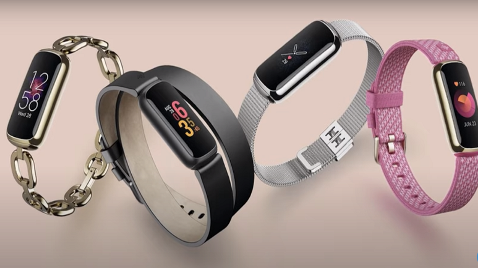 Fitbit تعلن عن سوار ذكي أنيق بمواصفات متطوّرة
