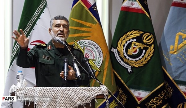 العميد حاجي زادة: طائراتنا المسيّرة شوكة في عيون الاعداء