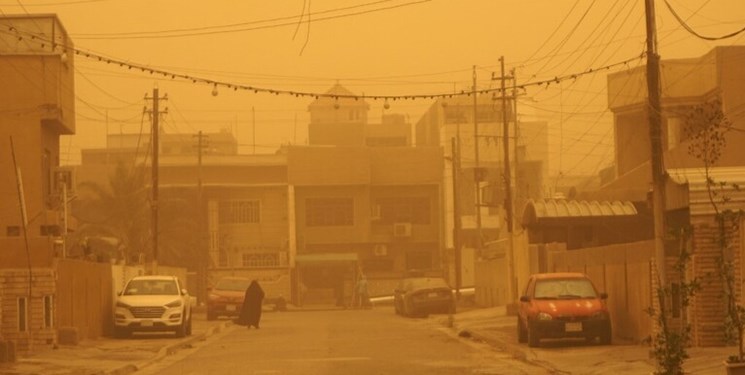 أكثر من ألف حالة اختناق جراء عاصفة ترابية جديدة تضرب العراق