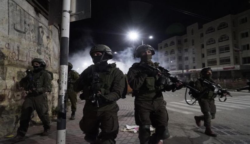 اشتباكات مسلحة بين مقاومين فلسطينيين وقوات الاحتلال في مخيم جنين