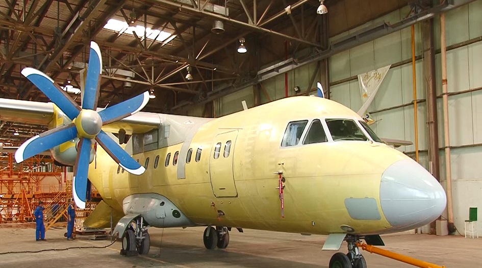 الطائرة الايرانية "سيمرغ"  تستعد للطيران  