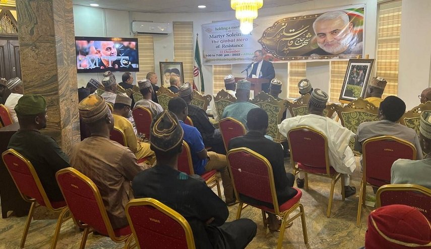  نيجيريا تحيي ذكرى الشهيد سليماني برسالة من الشيخ الزكزاكي 