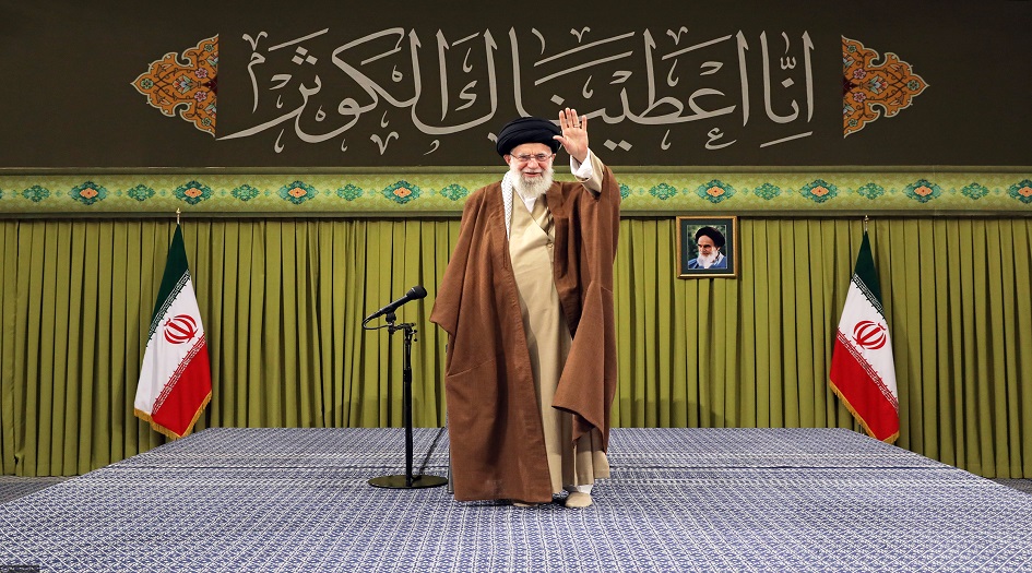 الامام الخامنئي  يستقبل جمعا من منشدي وذاكري مناقب أهل البيت (ع)+ صور 