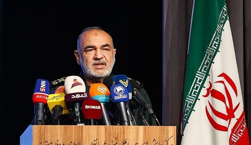  قائد الحرس الثوري يعزي إسماعيل هنية 
