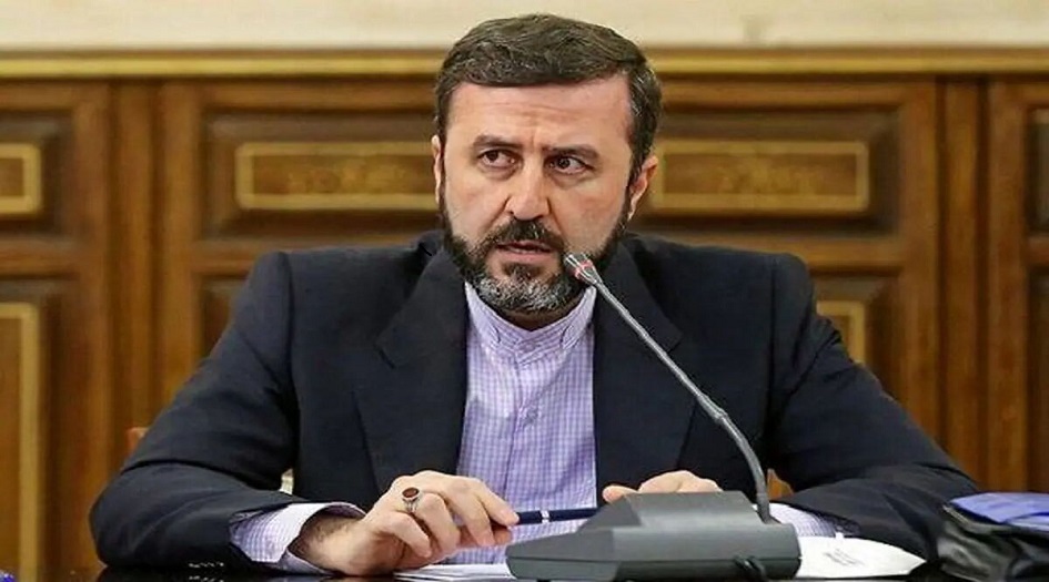 غريب آبادي يحدد موعد الجولة الجديدة من الحوار بين إيران والترويكا الأوروبية