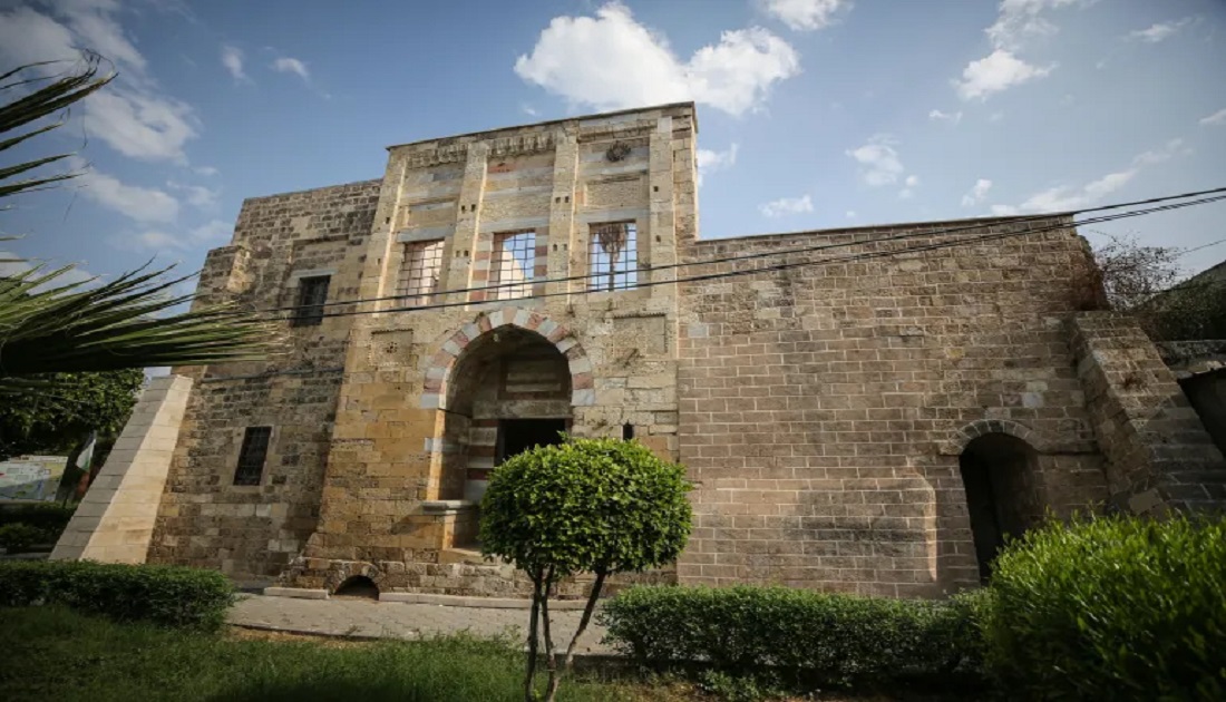 الاحتلال يستهدف تراث غزة ...  تدمير ممنهج للمواقع الأثرية والثقافية