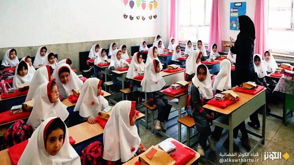 وزير التربية والتعليم : "يوم المعلم" الوطني مظهر من مظاهر الاحتفال بالفكر وتكريم الحكمة